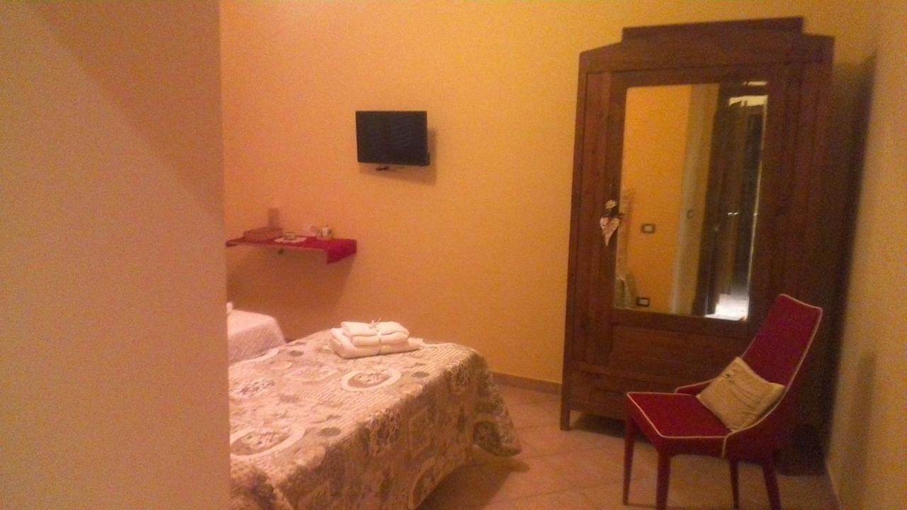 Bed and Breakfast La Bella Ninfa Сермонета Экстерьер фото