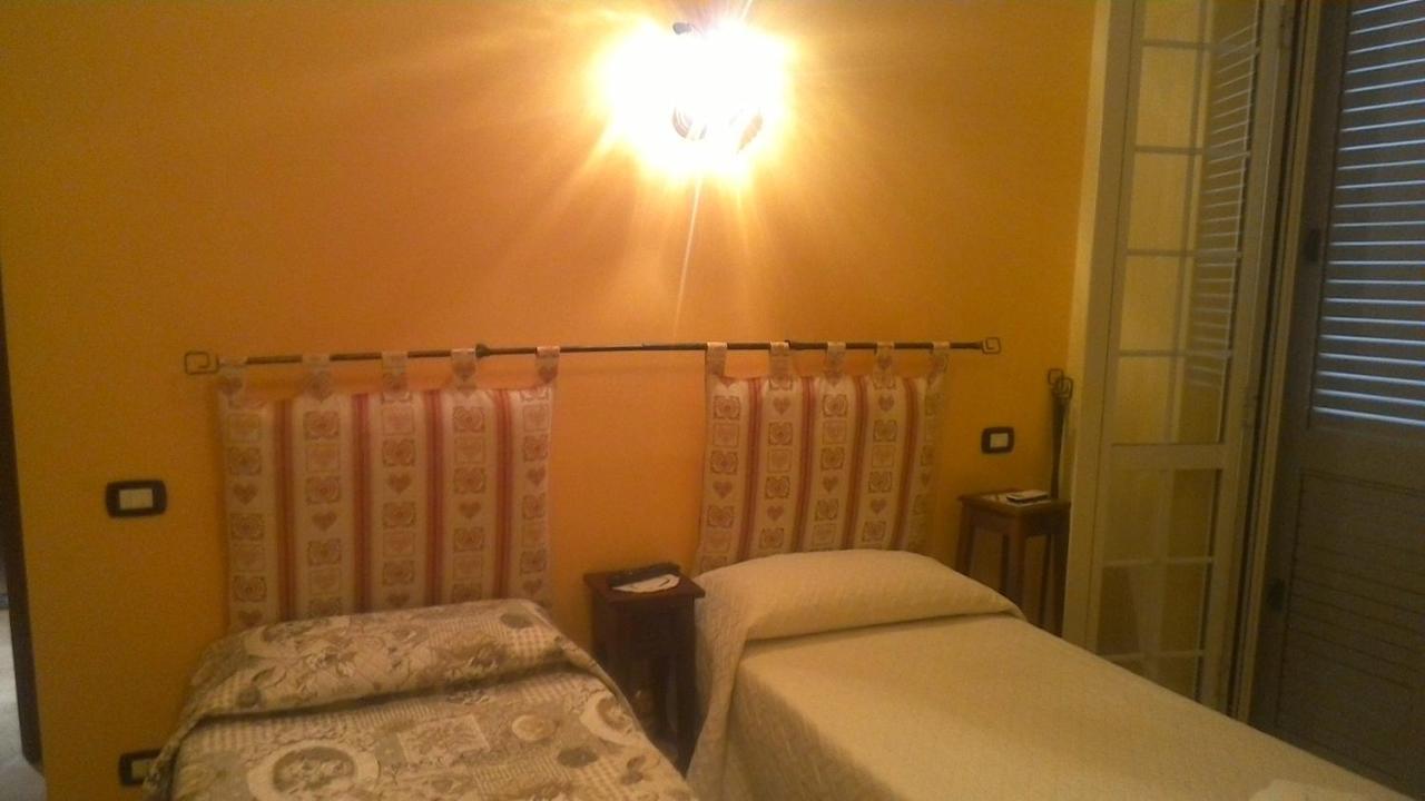 Bed and Breakfast La Bella Ninfa Сермонета Экстерьер фото