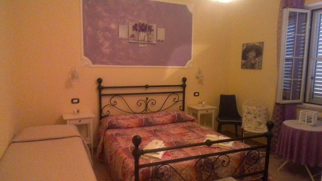 Bed and Breakfast La Bella Ninfa Сермонета Экстерьер фото